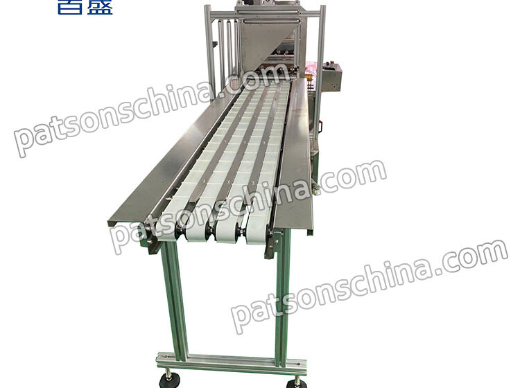 Four side seal disposable hotel supplies packaging machine