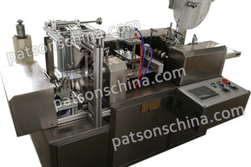 Automatic surgical blade packaging machine with automatic feeder