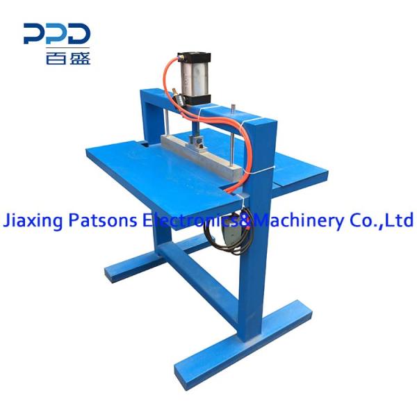 Kitchen roll box cutting knife fixing machine